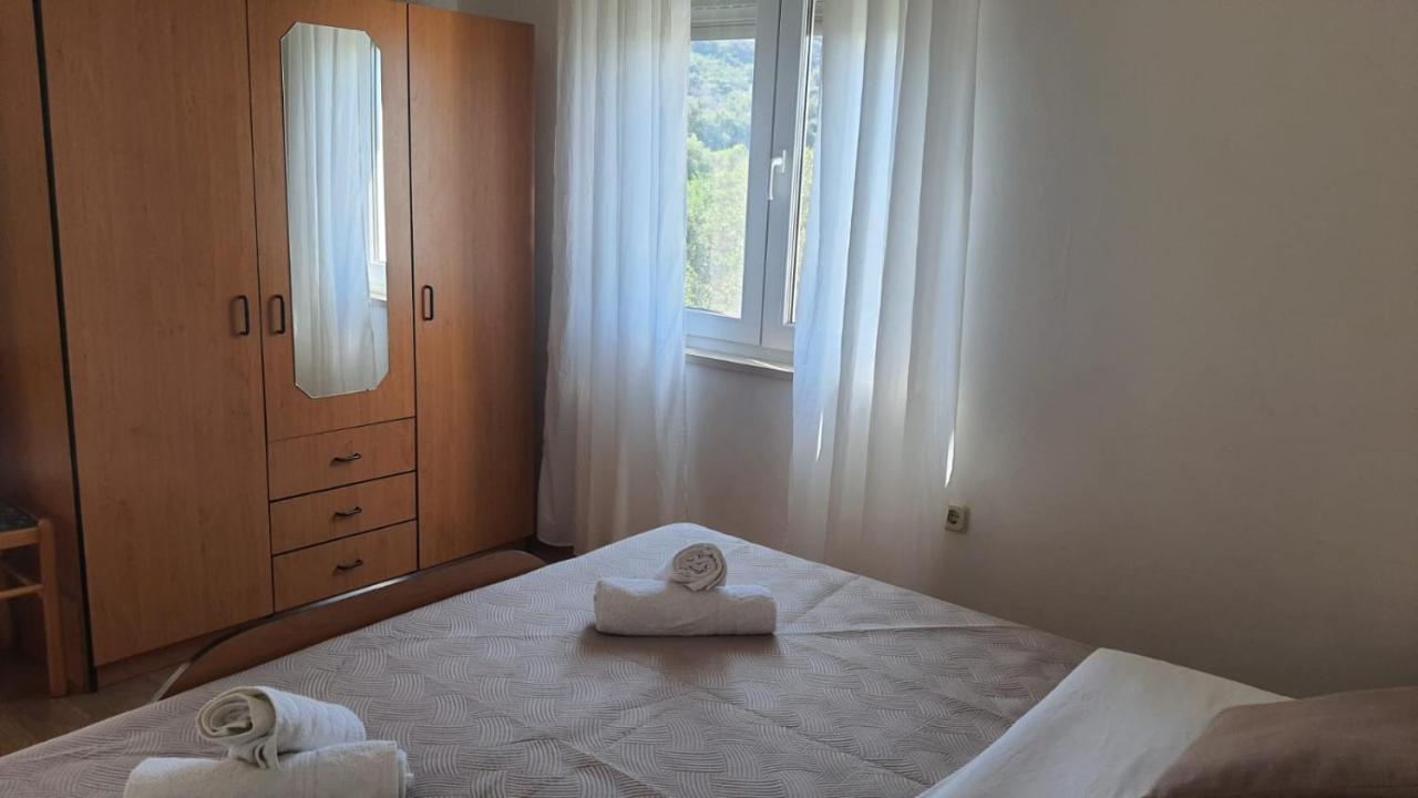 Apartments Irena Божава Экстерьер фото